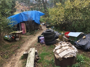 Neodsudzujme ale pomáhajme...